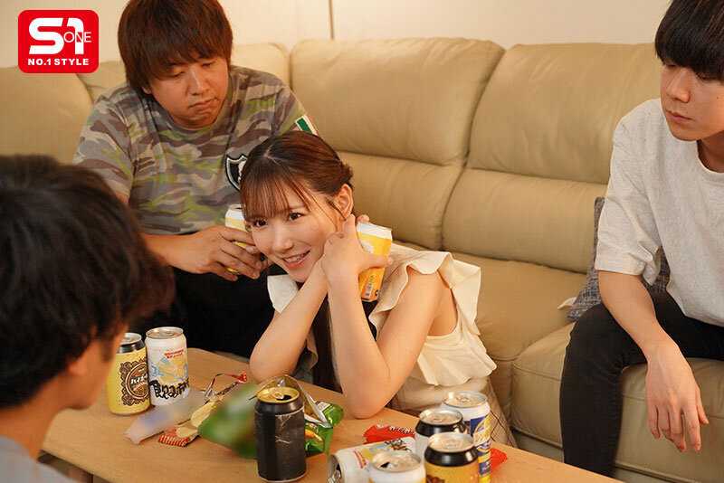 「先輩の射精そうな顔、かわいい～」年下のくせに翻弄誘惑してくるからかい上手な後輩まりんちゃんに何度も射精させられちゃう僕。 三田真鈴