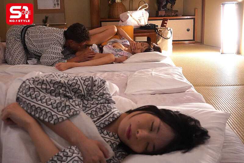 お母さんのすぐそばでお義父さんにイカされる不快と快感のファミリー温泉旅行 兒玉七海