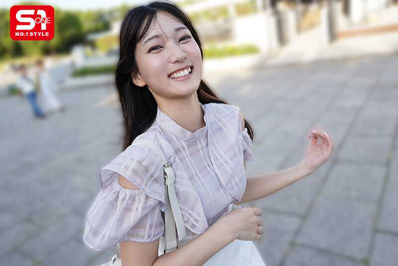 朝一セックスって歯磨き、いる？イチャついて、キスして、たくさん絡み合う、初めてのお泊まりホテルハメ撮り 初美なのか