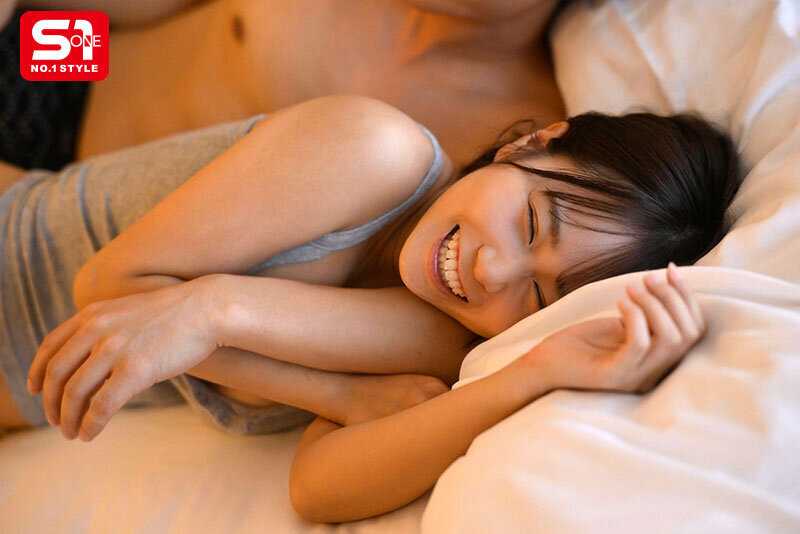 笑顔の裏に隠れたエロス 僕だけに距離感近い女の子とデートして、ホテル泊まって、夜が明けるまで一晩中恋密セックスざんまい 夏生なつ