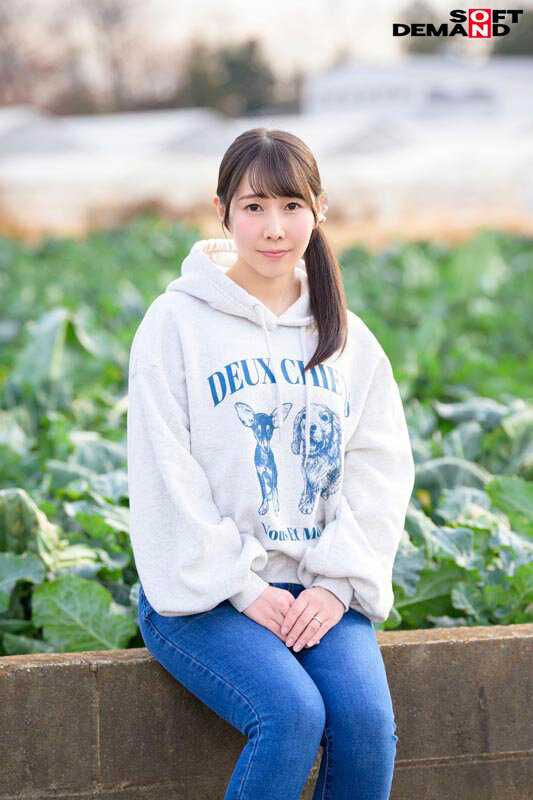 本物人妻13名の緊張と背徳感溢れる初セックスを合計13SEX収録 総集編2枚組10時間