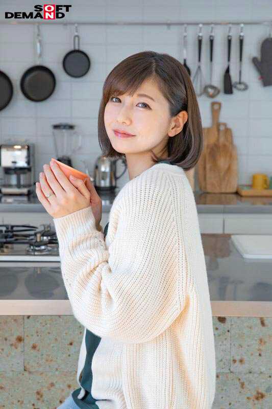 本物人妻13名の緊張と背徳感溢れる初セックスを合計13SEX収録 総集編2枚組10時間