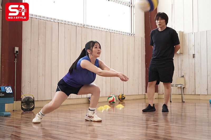 Unguarded Seduction - K-cup Athlete's Sweaty Flesh SEX! Surprising Breasts When Uniform Comes Off!! Kagura Momoka