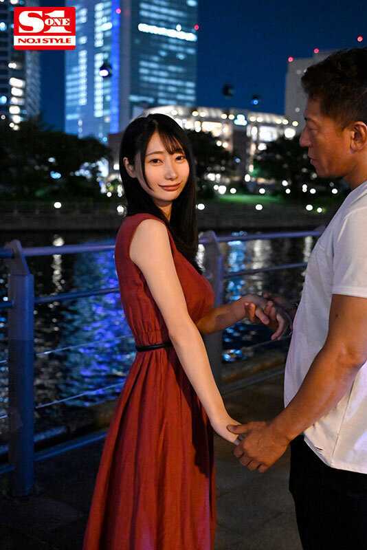 First-time experience with amateur model Mau Shino, featuring her slender J-cup figure in three intimate scenes