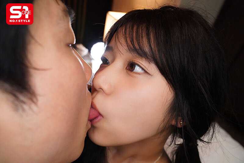 I want to be seduced by Kawagoe Niko with French kisses! My penis can't resist the temptation from my flirtatious junior who keeps inviting me to kiss regardless of whether I have a girlfriend or am at work!