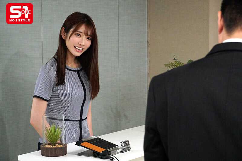 Being violated in front of my loved one, the thrill of possibly being discovered at work, the office NTR intercourse that made me fall - Ayaka Kawakita