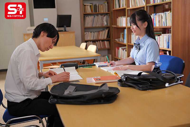 A high school girl with idol level beauty I couldnt resist harassing her and now shes addicted to my techniques more than her boyfriend Nagisa Airi[Origin]