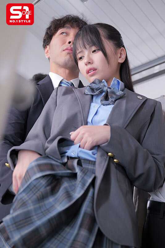 A high school girl with idol level beauty I couldnt resist harassing her and now shes addicted to my techniques more than her boyfriend Nagisa Airi[Origin]