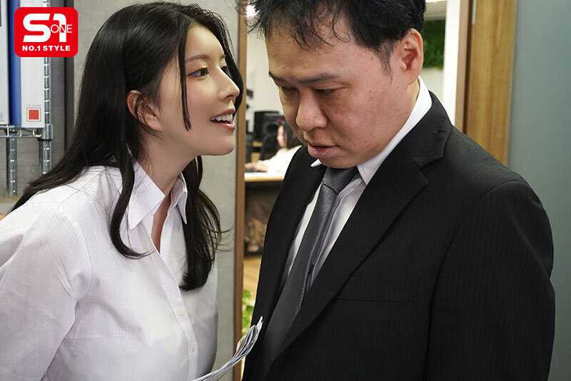 When your partner is right in front of you, targeting with whispered dirty talk, paizuri (breast job), and the immoral feeling of absolute NTR (netorare/cuckolding) seduction by a beautiful woman - Nagi Hikaru[Origin]