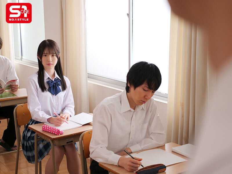 As a teenage girl, I wanted to excite my beloved adult teacher... I approached him in my school swimsuit. Then he naturally got an erection and wanted to insert, swaying his hips back and forth! Yay, so easy! Shirogami Sakura