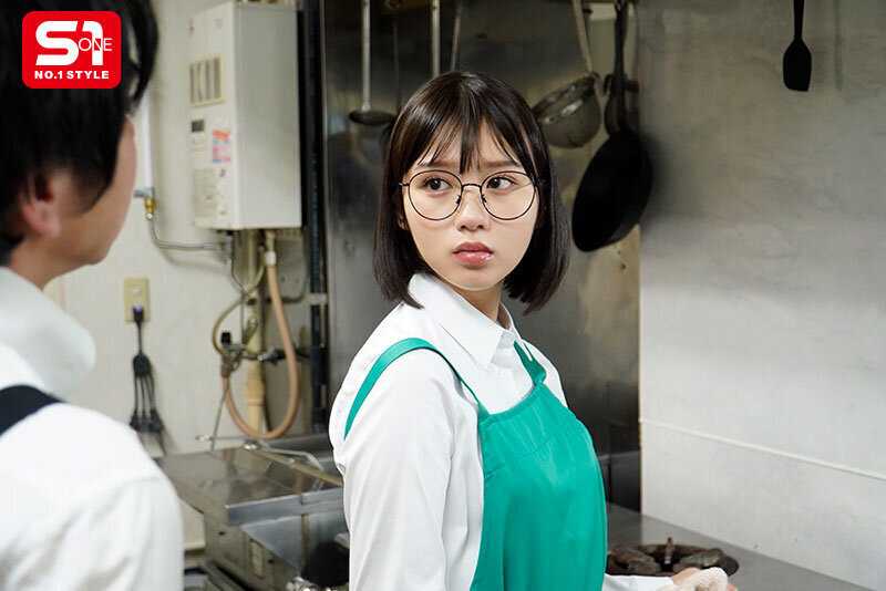 バイト先の地味なノーマーク女子と一緒に飲んだら… まさかのSEX大好きエロモンスターで精液透明になるまで何度もヌカれた。 兒玉七海