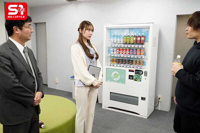 新人スポーツキャスターは局から人気スポーツ選手にあてがわれても断れず…力まかせのネジ込みピストンで死ぬほどイカされる。 楓ふうあ