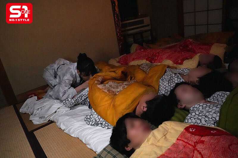 S1デビュー1周年記念 グラビア芸能人金松季歩 一般ユーザー遂に解禁！総勢20名で痴女ってハメて混浴温泉でぶっかけまくった1泊2日のファン感謝祭