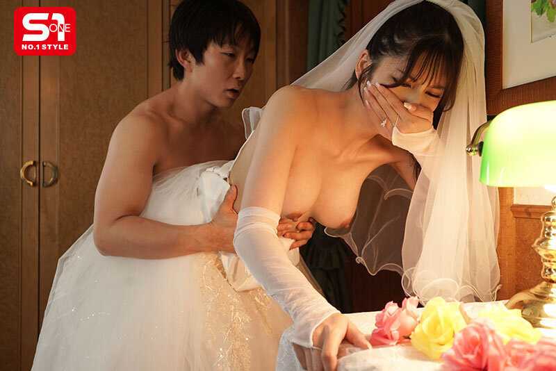 結婚式間近の花嫁、新郎との愛あるSEXよりも男性ウェディングプランナーから無理やり犯●れるほうがま●こビチャ濡れでイキまくる。 七ツ森りり