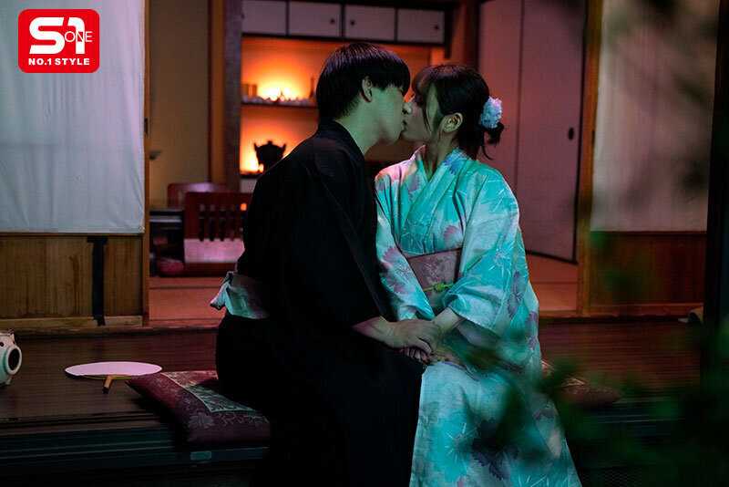 8月26日 花火大会の夜 ずっと両片想いだった僕らは結ばれ 十数年分の’好き’をぶつけ合うように身体を貪り合った 河北彩伽