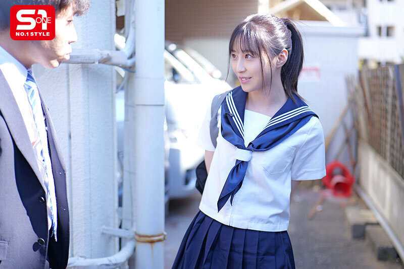 この女子学生、純粋そうに見えて中年教師に恋し、痴●師（他人）にも即沼る。 新木希空