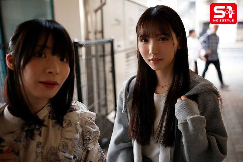 近い！近い！！近い！！！超至近距離で100％キスできる雰囲気を出してくる彼女のあざと妹 三田真鈴