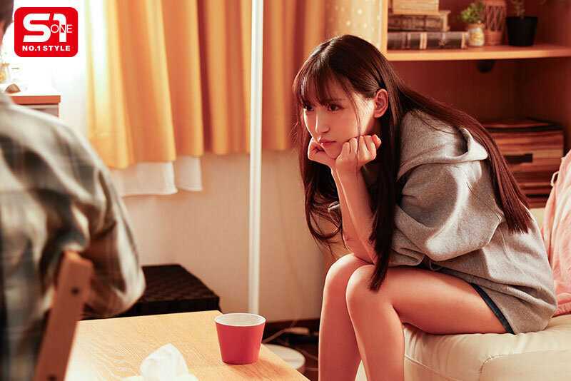 近い！近い！！近い！！！超至近距離で100％キスできる雰囲気を出してくる彼女のあざと妹 三田真鈴