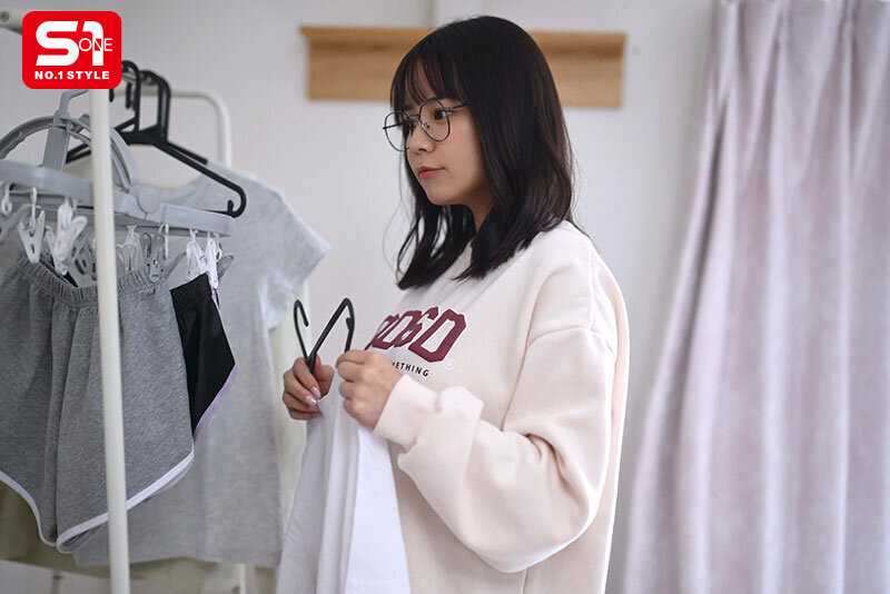 見た目は地味だが脱いでコレだったらどうする…？部活しかしてこなかった性欲強い隠れ巨乳女子大生 田野憂