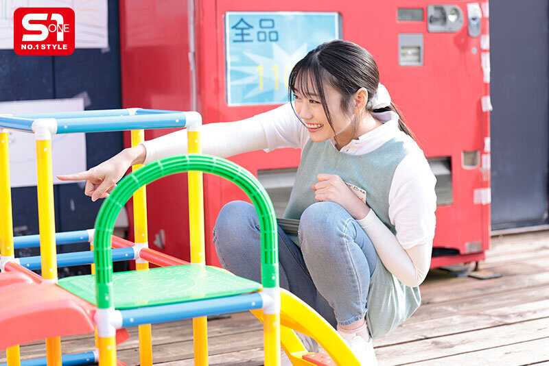 息子の保育士さんは気遣いの女性… そして父兄から迫られると 断りきれずヤラせちゃう女… 明日葉みつは