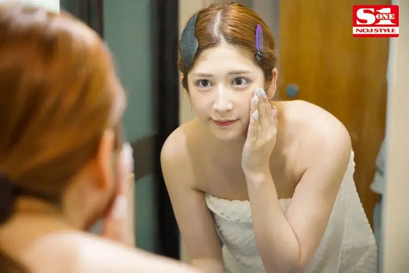 When the Beautiful Boss Everyone Turns to Look at Gets Drunk, She Becomes a Lonely Seductress Craving Her Junior's Manhood - A Divine Development by Riri Nananomori