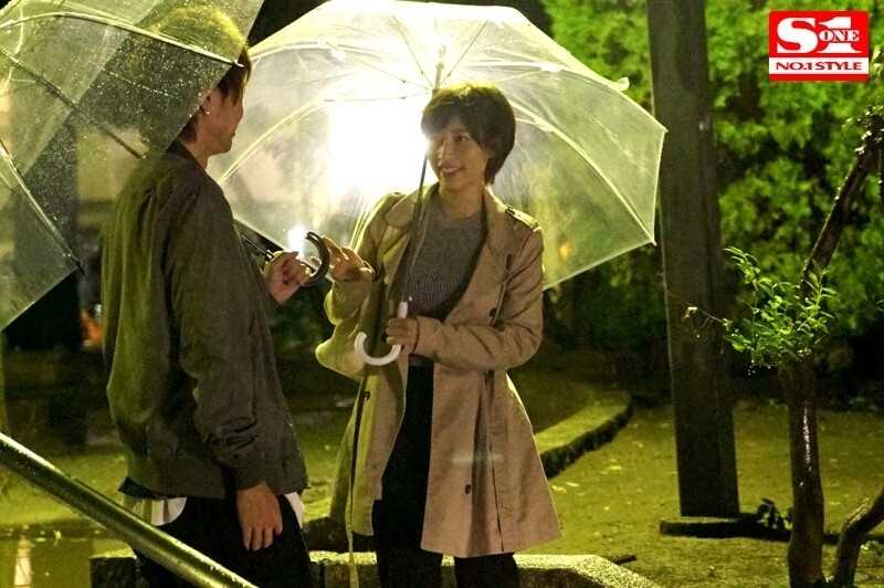 Real Hidden Camera Documentary! Over 42 days of closely following Saki Okuda's private life, capturing the entire process of her falling for a handsome pickup artist who approached her four times pretending it was coincidental[Origin]