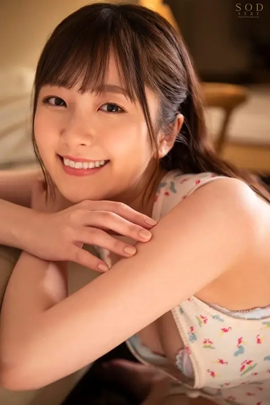 A mischievous coworker at her part-time job who seduces her with a cheerful smile while she's away - Aozora Hikari[Origin]