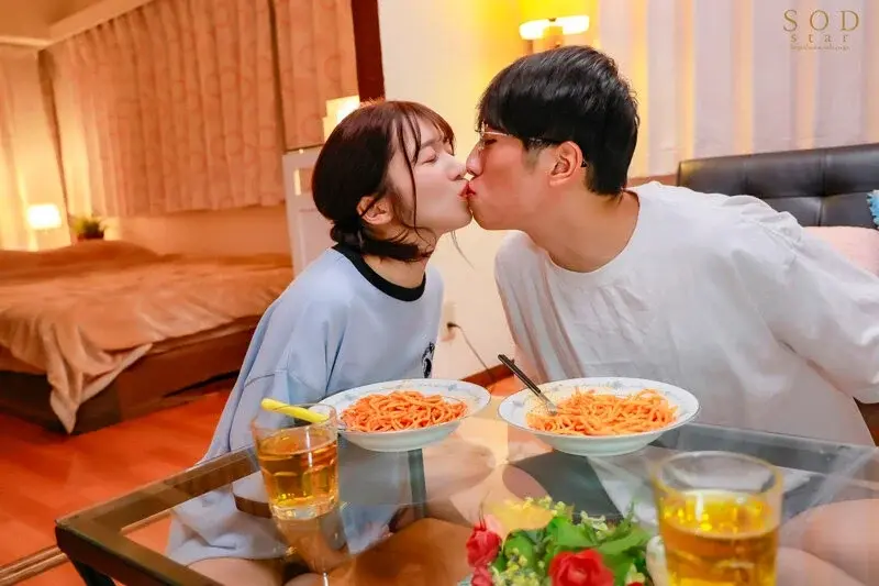 An illicit physical relationship that began when confessed to by her best friend. A few days of betrayal and cohabitation filled with passionate double infidelity, where the first-time creampie felt so good that they couldn't stop making love. - Ruu Totsuka