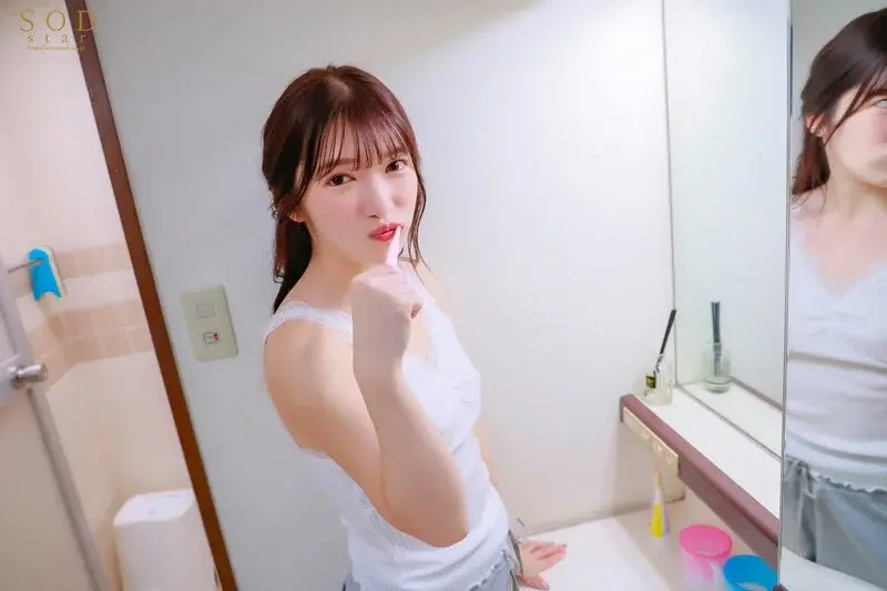 An illicit physical relationship that began when confessed to by her best friend. A few days of betrayal and cohabitation filled with passionate double infidelity, where the first-time creampie felt so good that they couldn't stop making love. - Ruu Totsuka