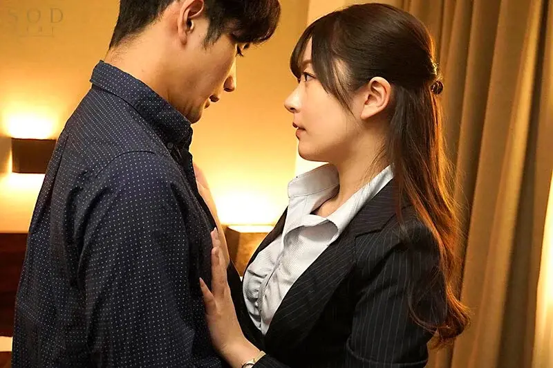 Real Estate Lady's Raw Creampie Sales Strategy - Seducing a Newlywed Husband During Property Viewing to Close the Deal - Hikari Aozora