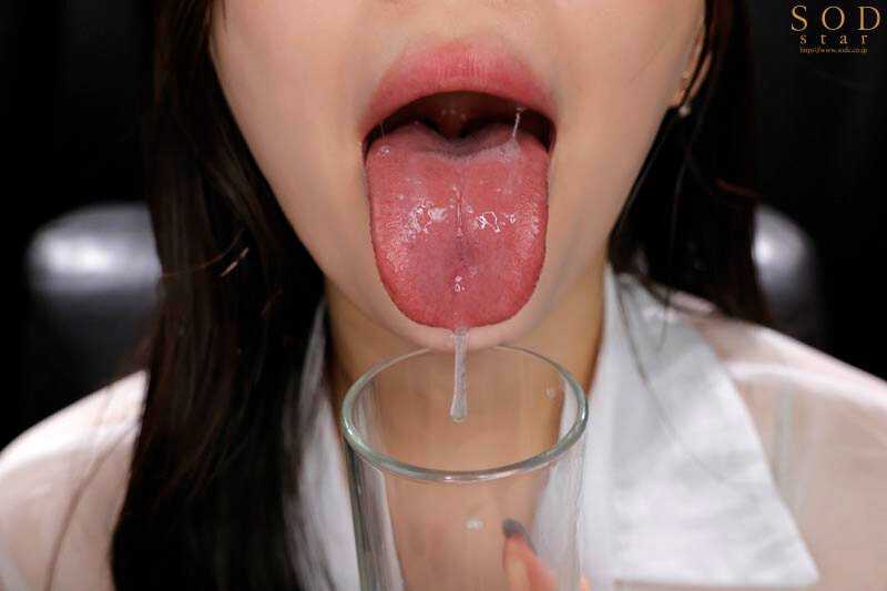 Body drenched in fluids reaching ecstasy A supreme physique experiencing pleasure Savoring all divine juices sweat tide saliva in 5CORNER Rei Kamiki