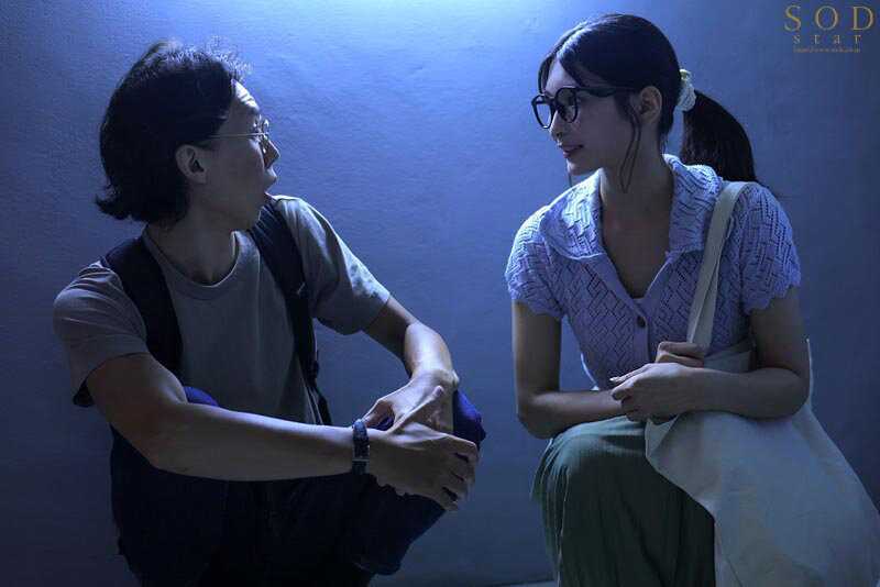 A bunny girl who was seriously loved by a younger college student turned out to be a single mother. A young wife who accepts my introverted uncontrolled sexual desire and allows creampie in a messy apartment while busy with child-rearing. Honjo Suzu[Origin]