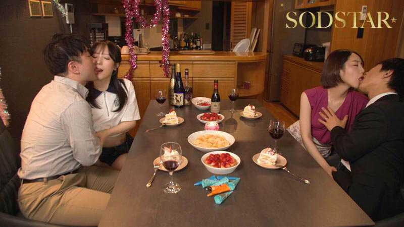 スワッピング趣味の変態夫婦にNTR性癖を植えつけられる！純粋ウブな庶民妻を金持ち夫妻に貸出したことでインモラルな快楽に沼ってしまう 小湊よつ葉