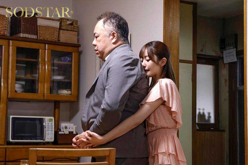 引きこもり訪問支援 ゴミ屋敷に放置された大量のシコティッシュに見かねて内緒でチンカス塗れのチンチンも笑顔で性サポートしてくれる優しいお手伝いさん 青空ひかり