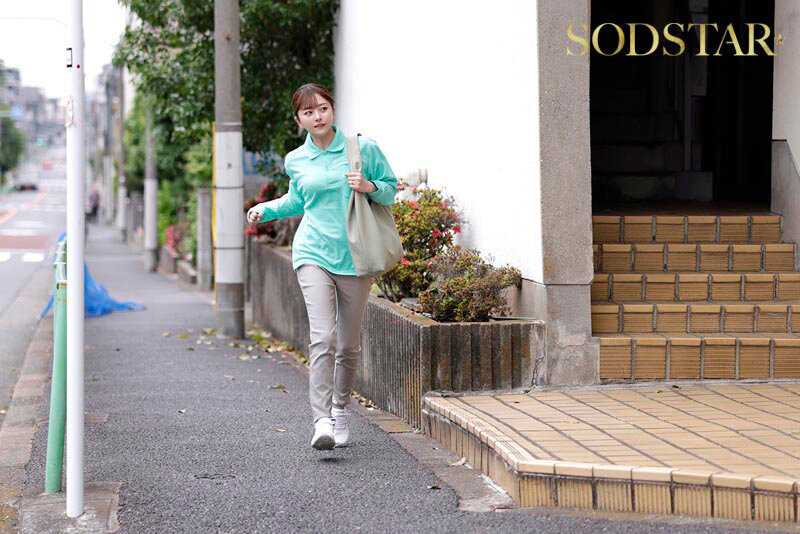 引きこもり訪問支援 ゴミ屋敷に放置された大量のシコティッシュに見かねて内緒でチンカス塗れのチンチンも笑顔で性サポートしてくれる優しいお手伝いさん 青空ひかり