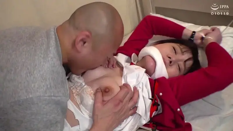 Night Shift Ward Assault 5: A rookie nurse making her solitary rounds in the late-night hospital room gets her pristine white uniform torn apart in a non-consensual encounter with internal finishing[Origin]