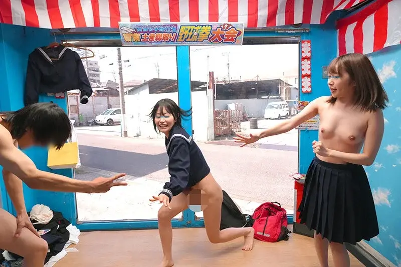 Magic Mirror Bus Hardboiled in Asakusa - A game of strip rock-paper-scissors with country schoolgirls enjoying their field trip in Tokyo! Win for a 100,000 yen souvenir, lose for immediate intimacy! Aiming to experience first encounters with enhanced sensations, let the fun begin~♪[Origin]