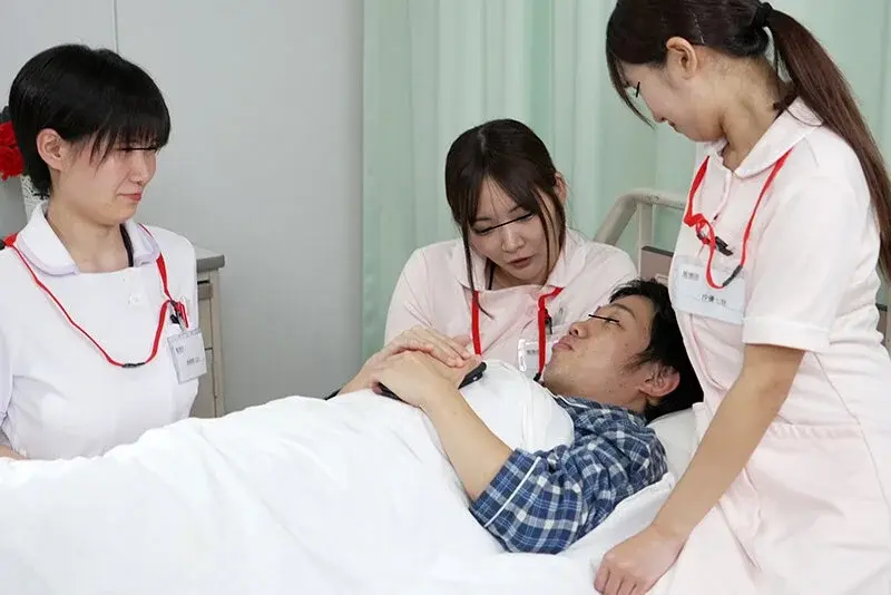 While trying to secretly masturbate during hospitalization, the nurse always comes to interrupt! Can't resist being teased by the big-breasted nurse with a large bottom until my testicles are full and swollen!? Part 3