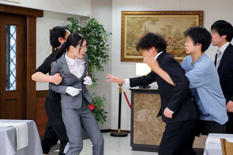 A heartwarming story about Hikaru Miyanishi, a dedicated and hardworking girlfriend who made promises of love, and her journey through unexpected video communications[Origin]