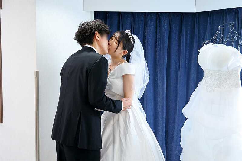 A heartwarming story about Hikaru Miyanishi, a dedicated and hardworking girlfriend who made promises of love, and her journey through unexpected video communications[Origin]