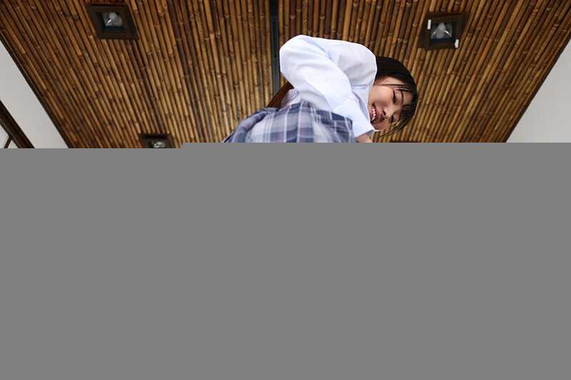 【VR】【8K VR】無防備に見せつけ誘惑してくる美脚8頭身小悪魔ツンデレ年下幼馴染 巴ひかり