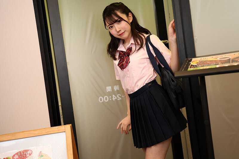 VR Office Experience - Hikaru Minazuki, the Lustful Monster Who Devours My Essence with Her Perverted Oral Skills[Origin]