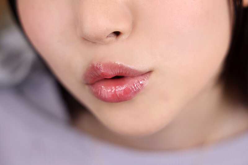 Captivating kisses and sweet intimacy that enchant even in VR... Melting handjob with passionate kisses - Hikaru Minazuki[Origin]