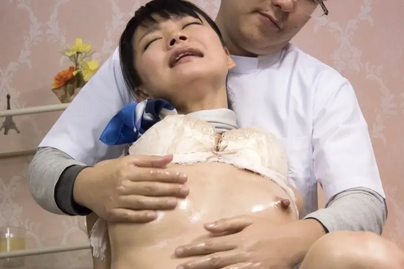 International Flight Attendant Gets Extremely Aroused After Drinking Aphrodisiac-Laced Beverage at Post-Flight Spa (DOD)[Origin]